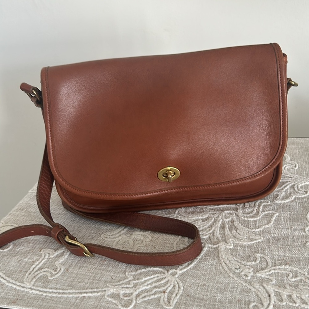 Coach Authentic Vintage British Tan Soft Leather #9790 Crossbody Bag - Picture 2 of 16